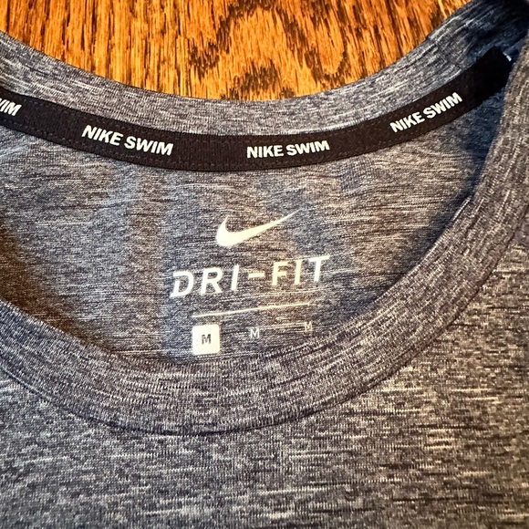16 Men’s Dri Fit shirts - Picture 10 of 14